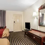 Econo Lodge Inn & Suites Tuscaloosa
