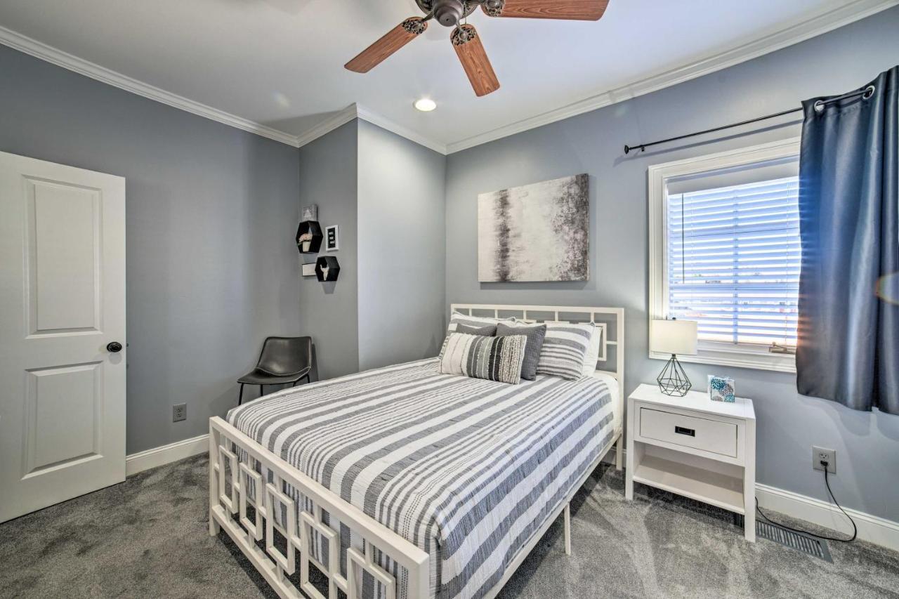 Modern Retreat About Half Mi To Bryant-denny Stadium Holiday home *