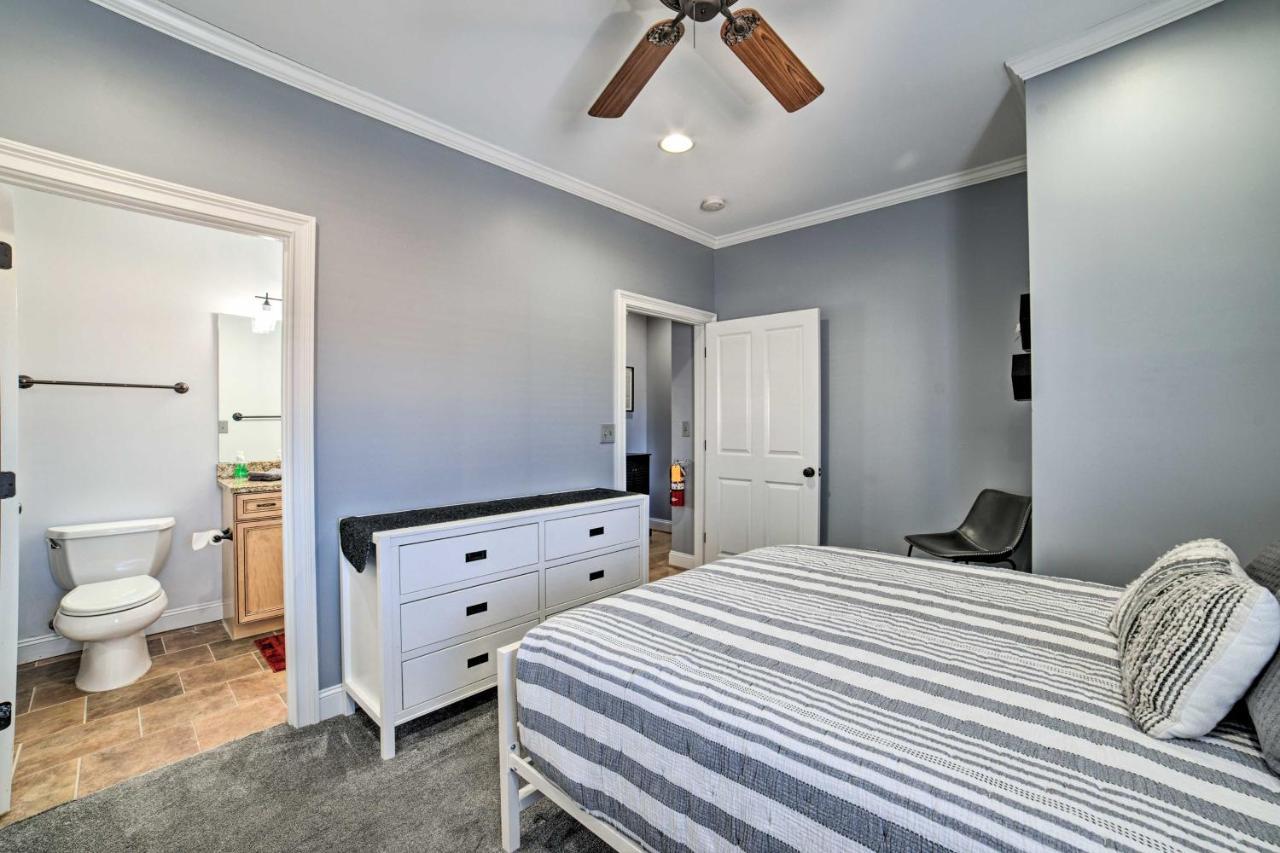 Holiday home Modern Retreat About Half Mi To Bryant-denny Stadium Tuscaloosa