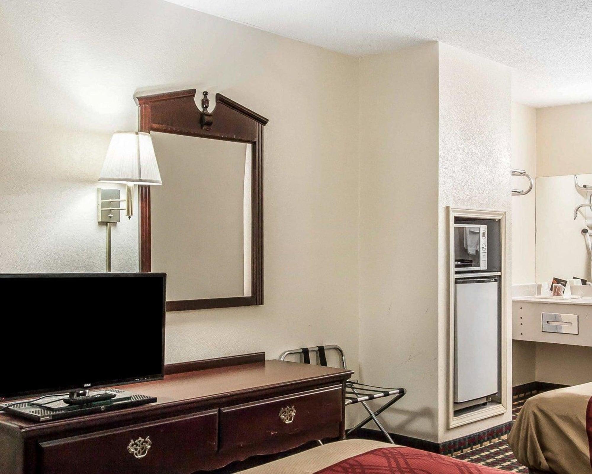 Econo & Hotel 2*