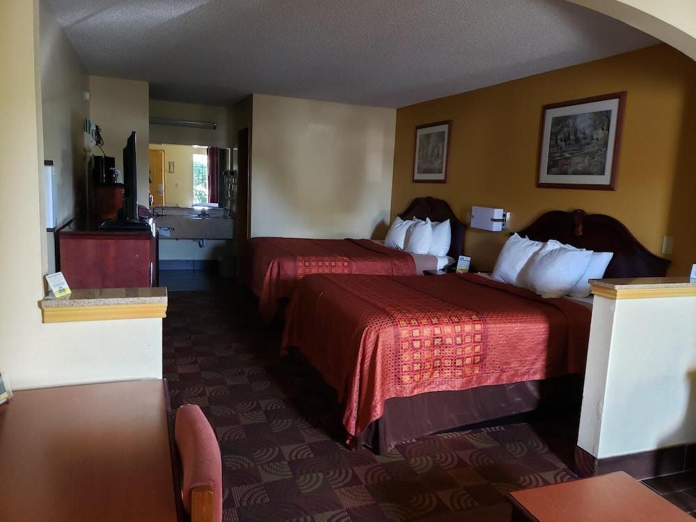 Days & By Wyndham - Univ. Of Alabama Hotel 2*