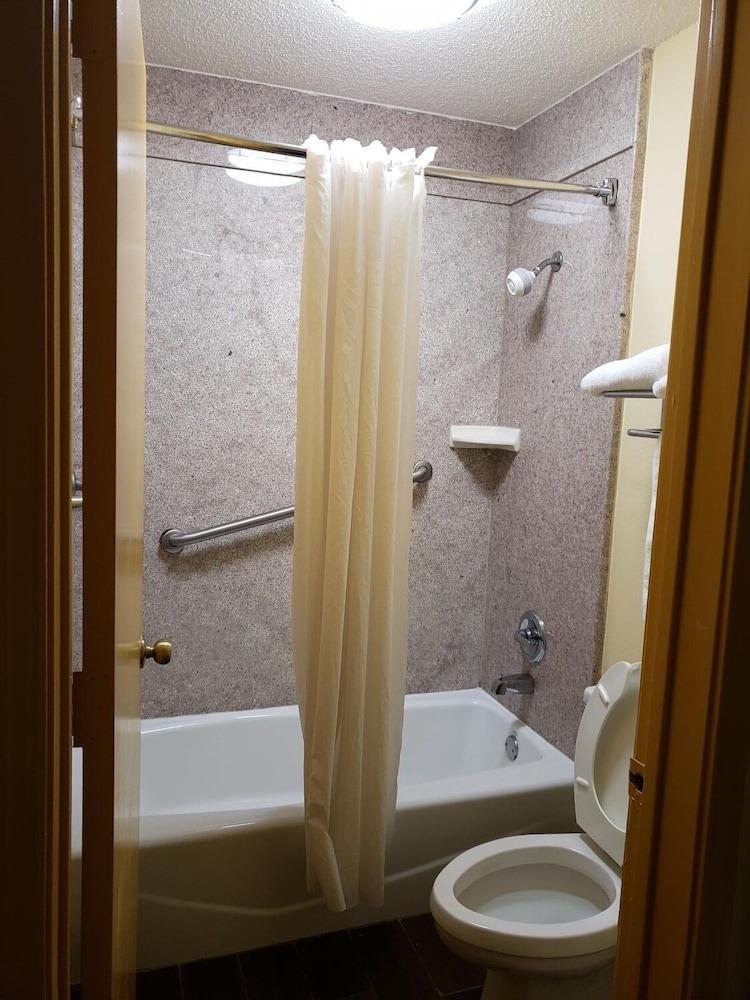 Hotel Days & By Wyndham - Univ. Of Alabama 2*