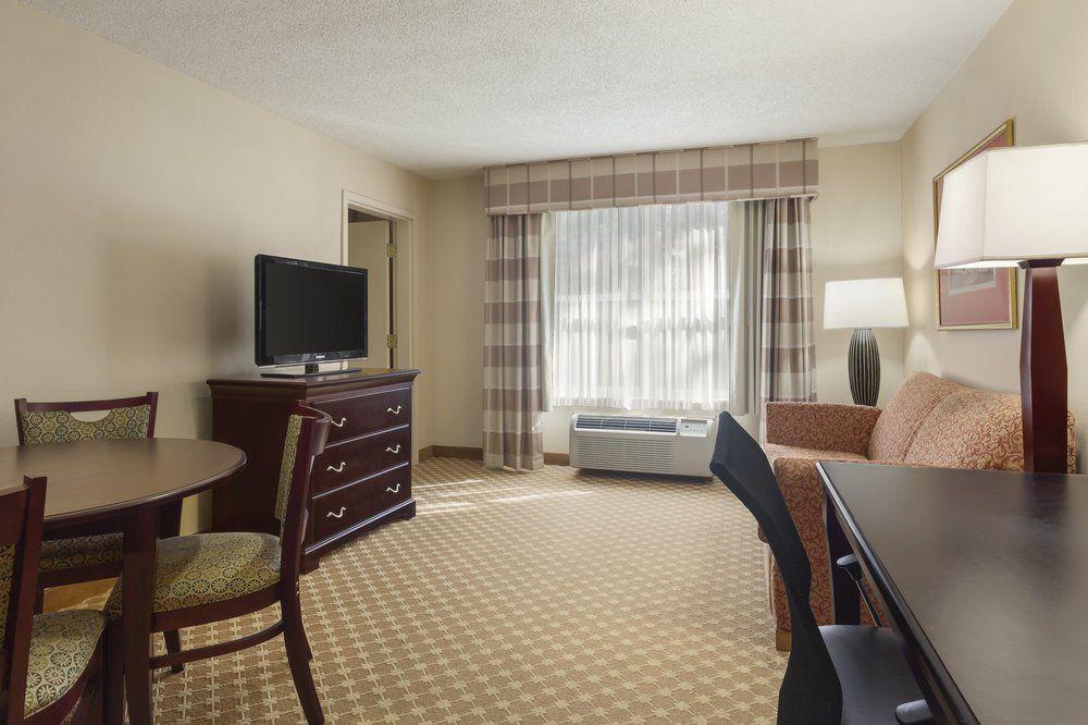 Country & By Radisson, Tuscaloosa, Al Hotel 2*