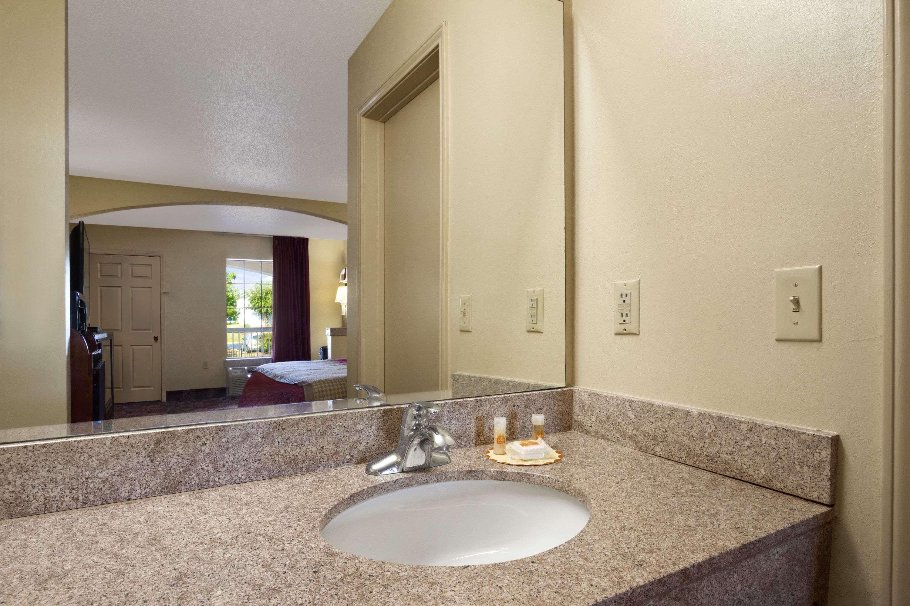 Hotel Days & By Wyndham - Univ. Of Alabama Tuscaloosa