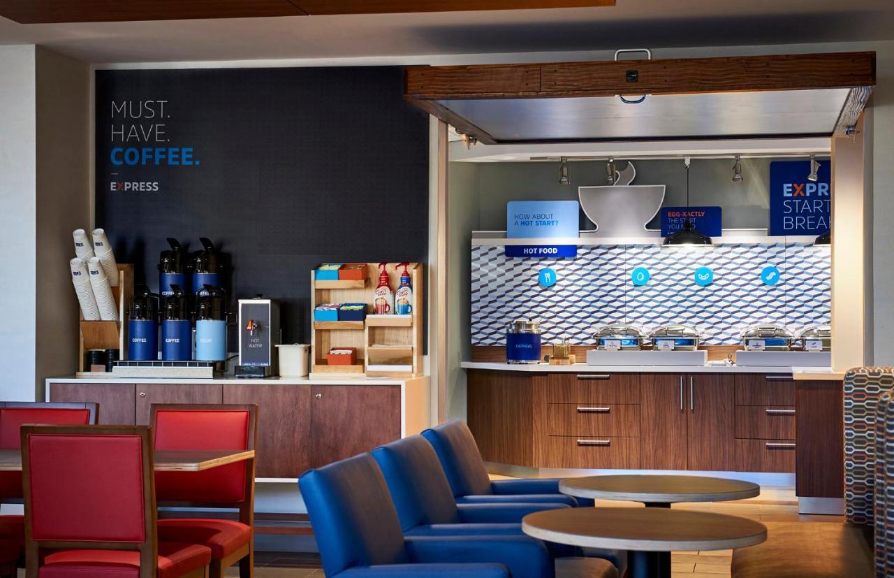 Express & East By Ihg