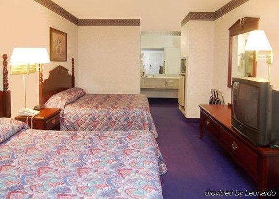 Hotel Econo &