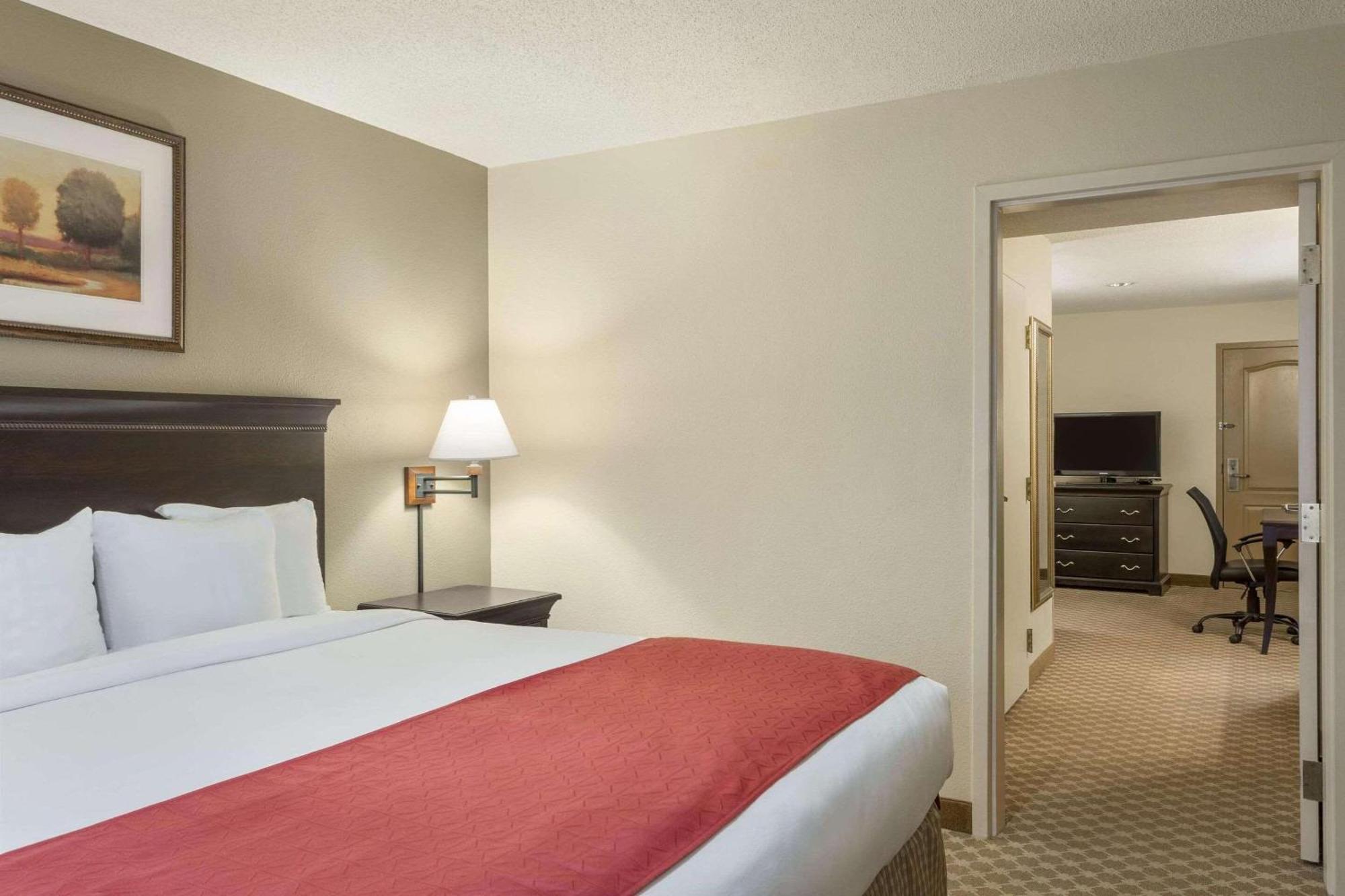 Country & By Radisson, Tuscaloosa, Al Hotel 2*