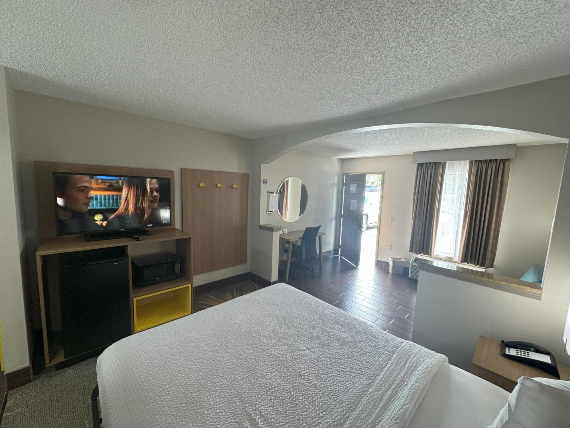 Days & By Wyndham - Univ. Of Alabama Hotel Tuscaloosa
