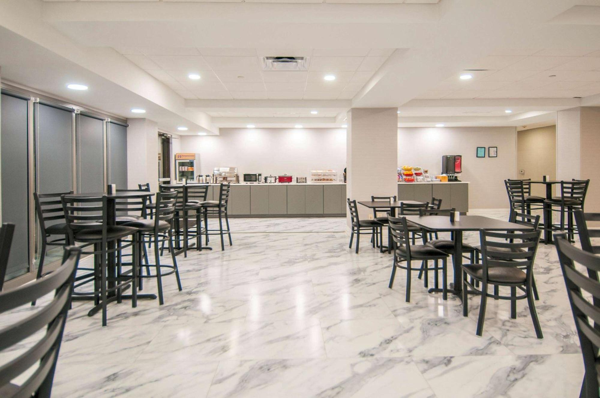 Hotel Wingate By Wyndham 3*