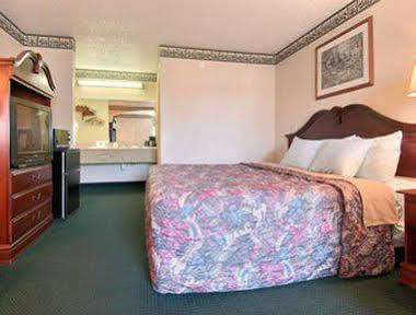 Hotel Days & By Wyndham - Univ. Of Alabama 2*