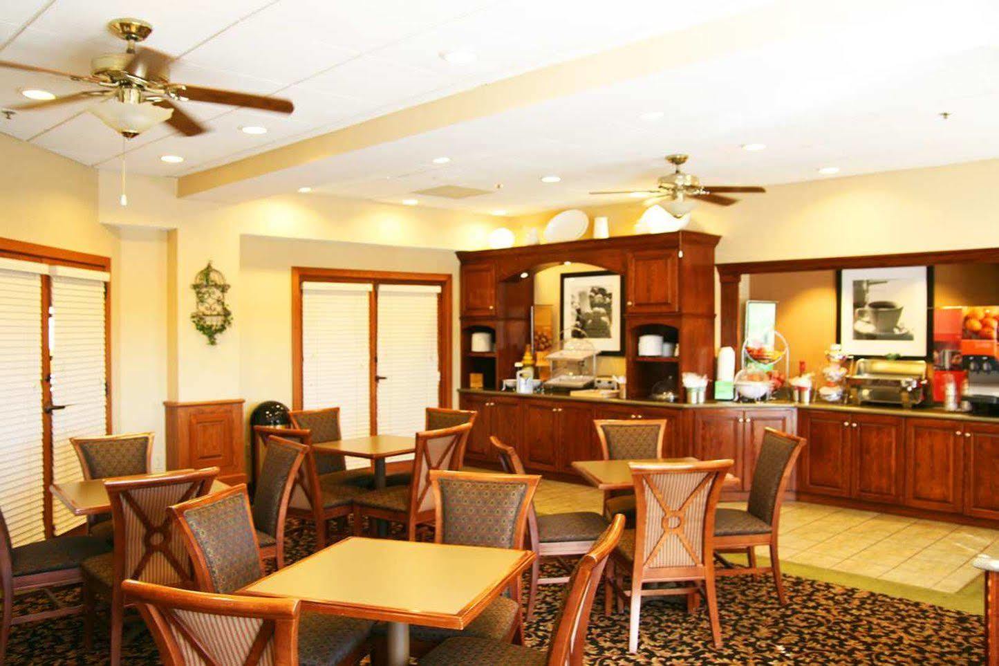 Hampton Tuscaloosa-university Hotel 3*