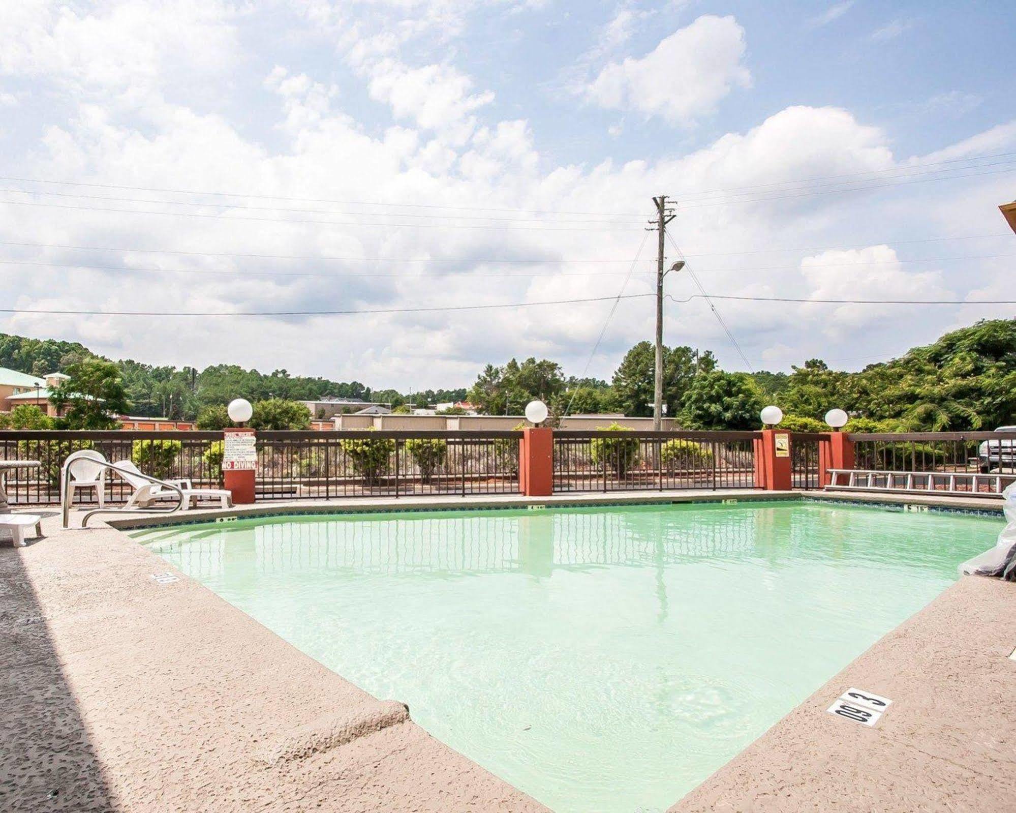 Hotel Econo & Tuscaloosa