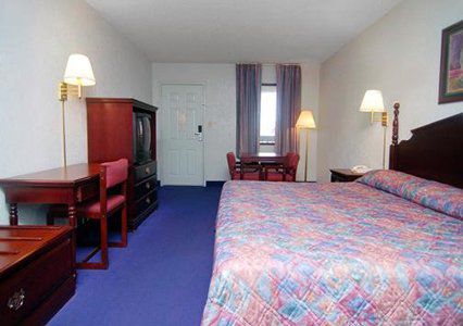Hotel Econo &