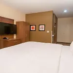 Comfort Inn & Suites Downtown Near University