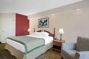 Motel Baymont By Wyndham 2*