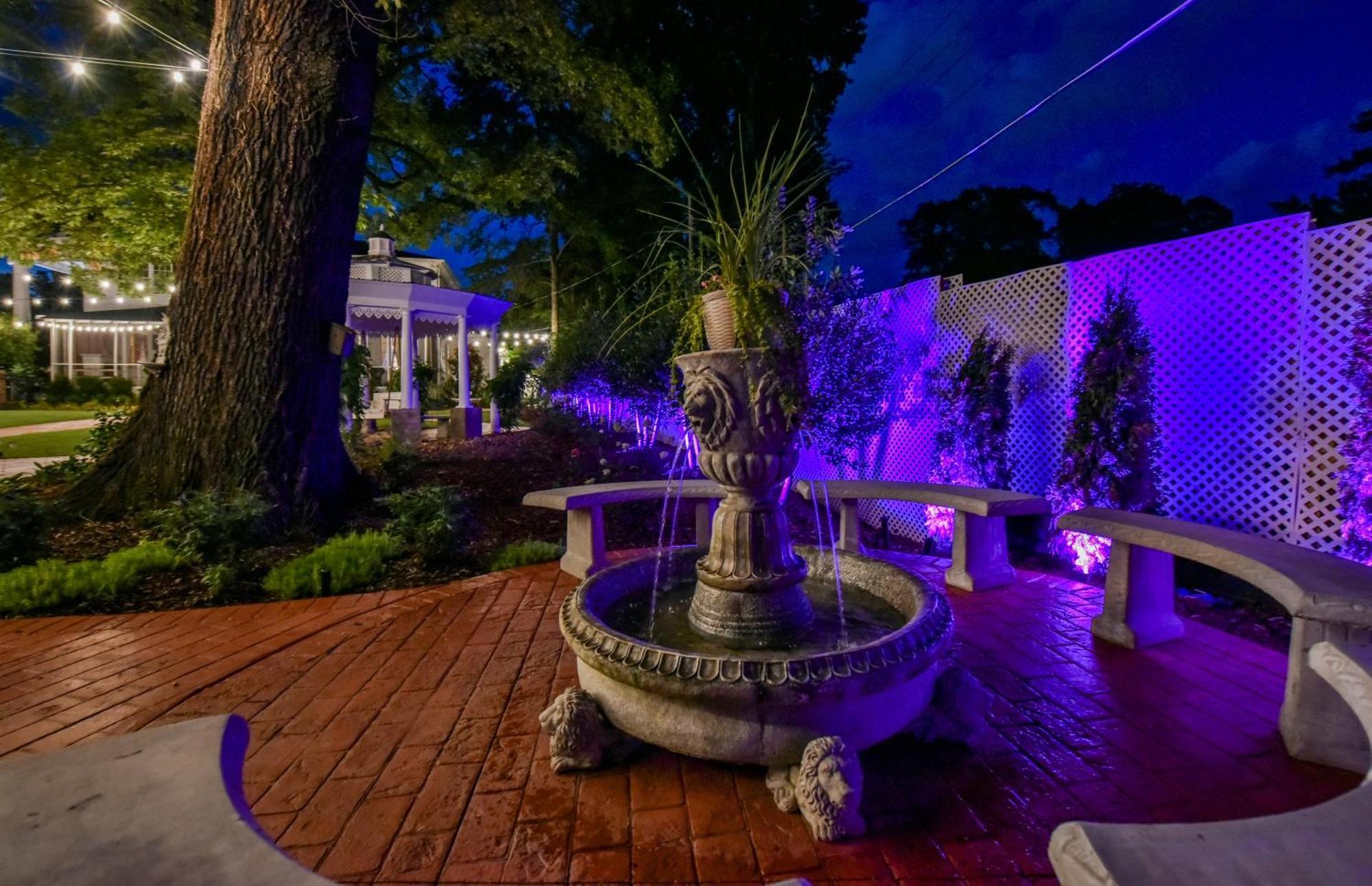 Hotel Bama - Wisteria *