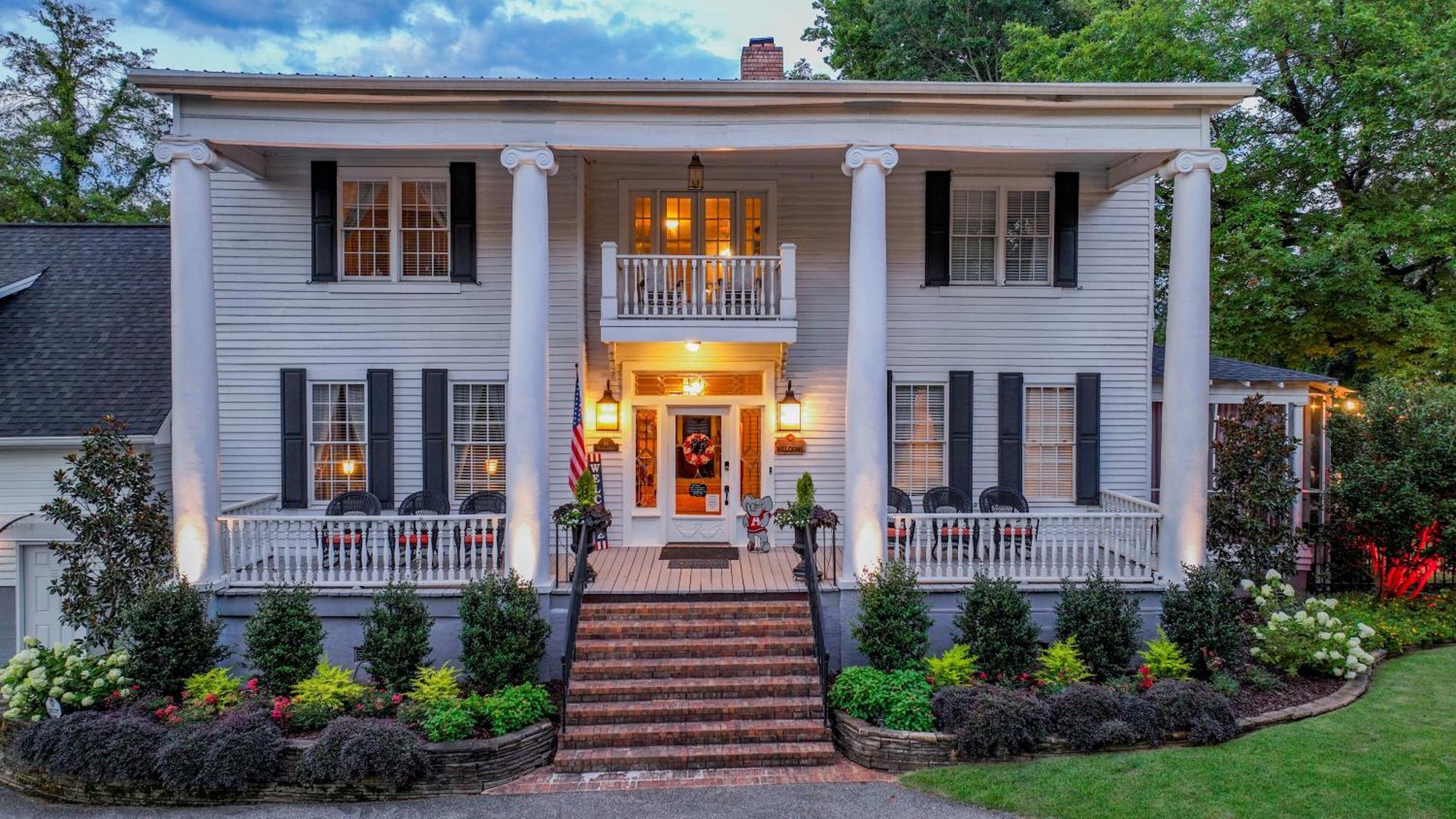 Hotel Bama - Wisteria Tuscaloosa