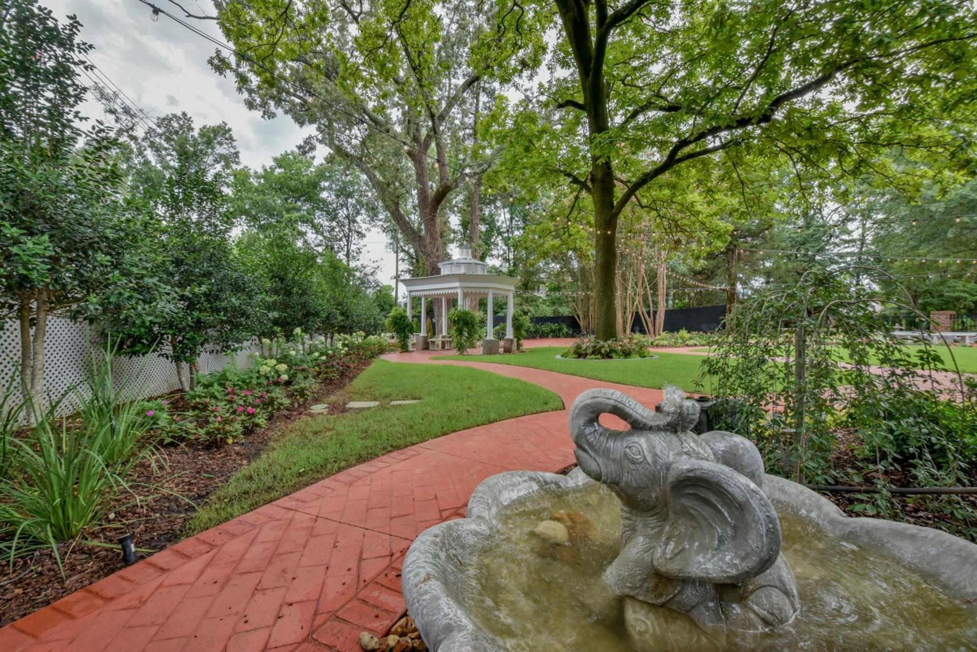 Bama - Tusk * Tuscaloosa