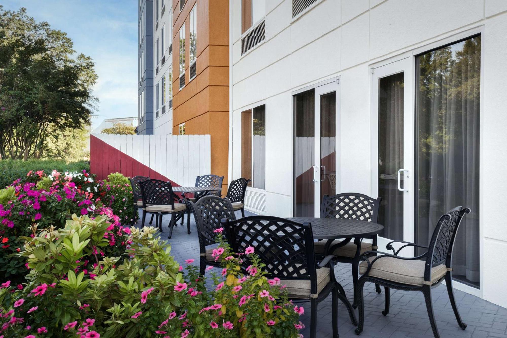 Hilton Garden 3*