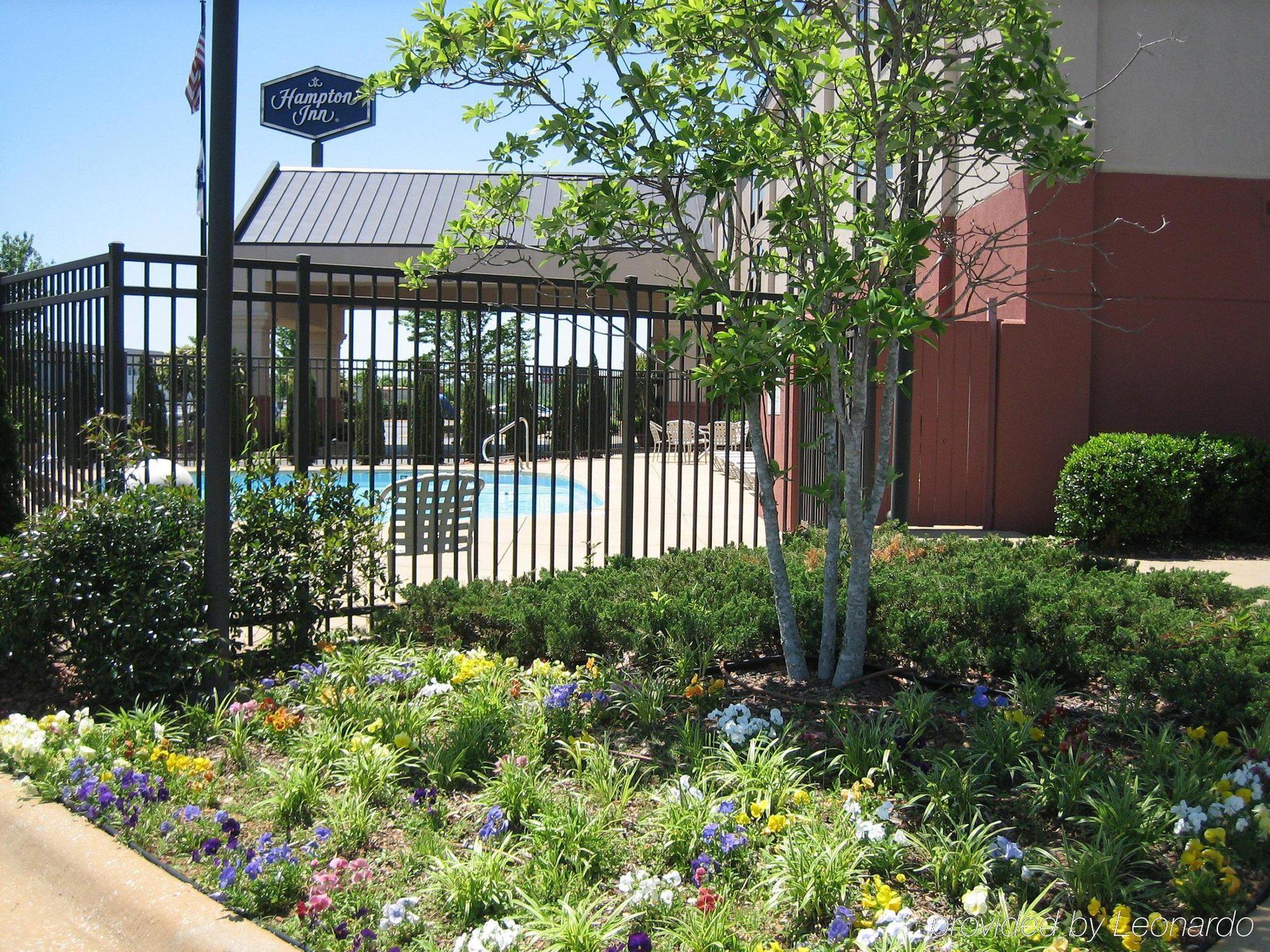 Hotel Hampton - East 3*
