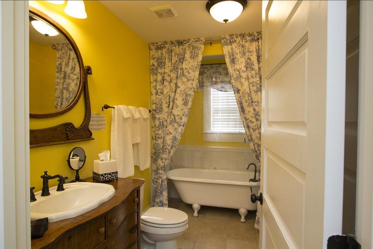 Bama - Chimes Hotel 3*