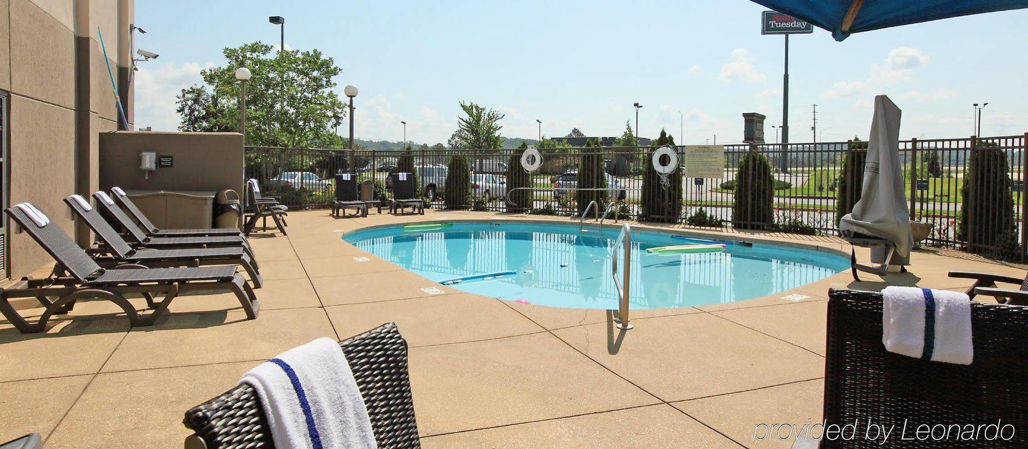 Hampton - East 3*