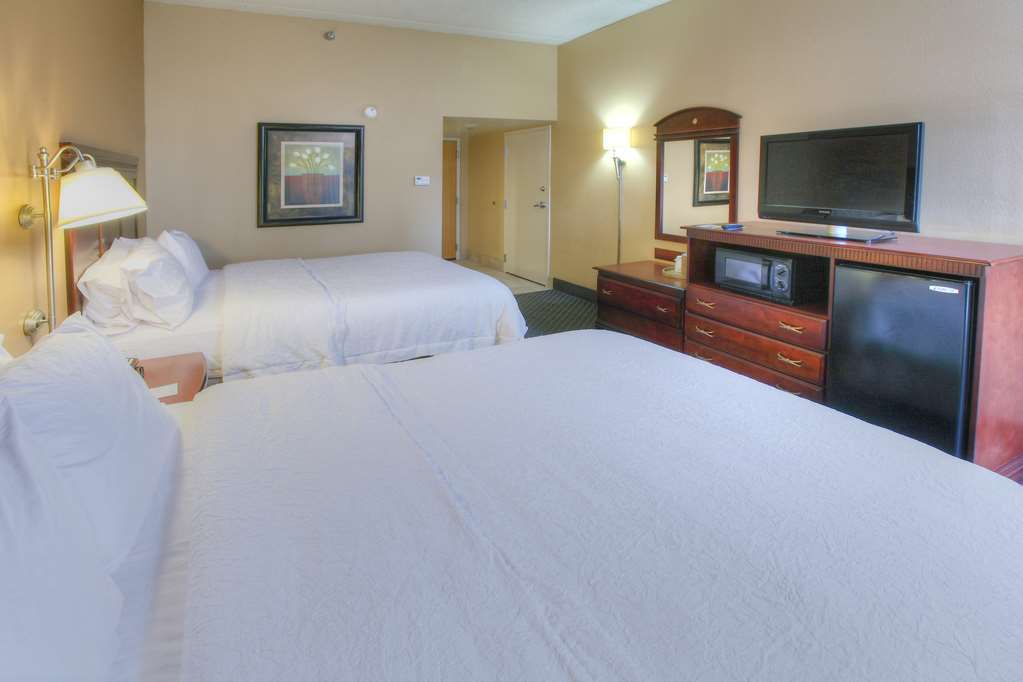 Hampton - East Hotel