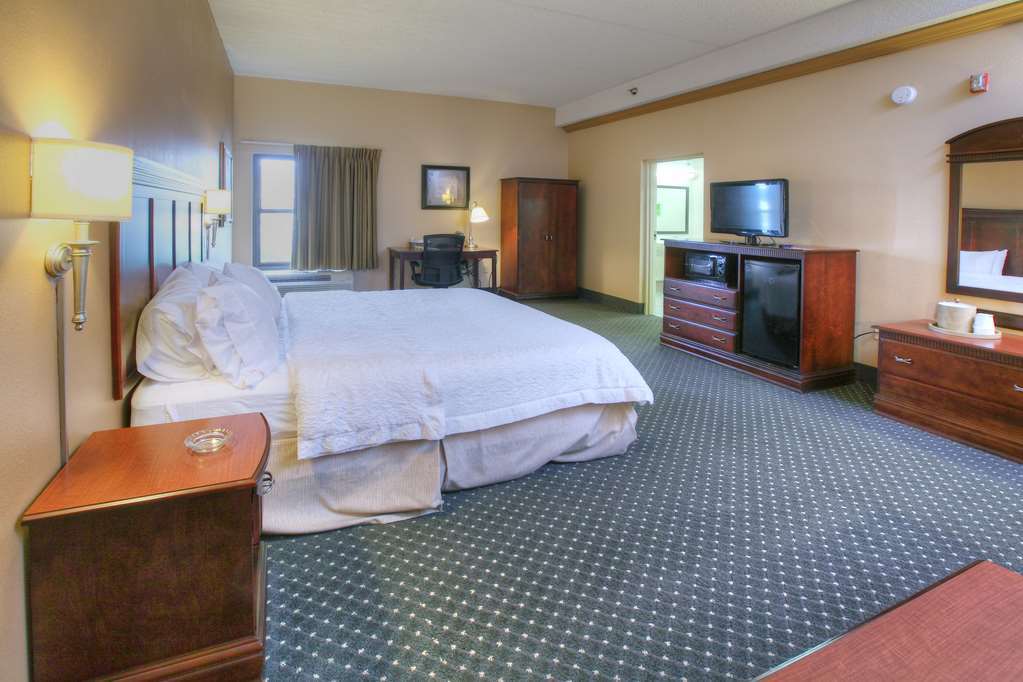 Hotel Hampton - East 3*