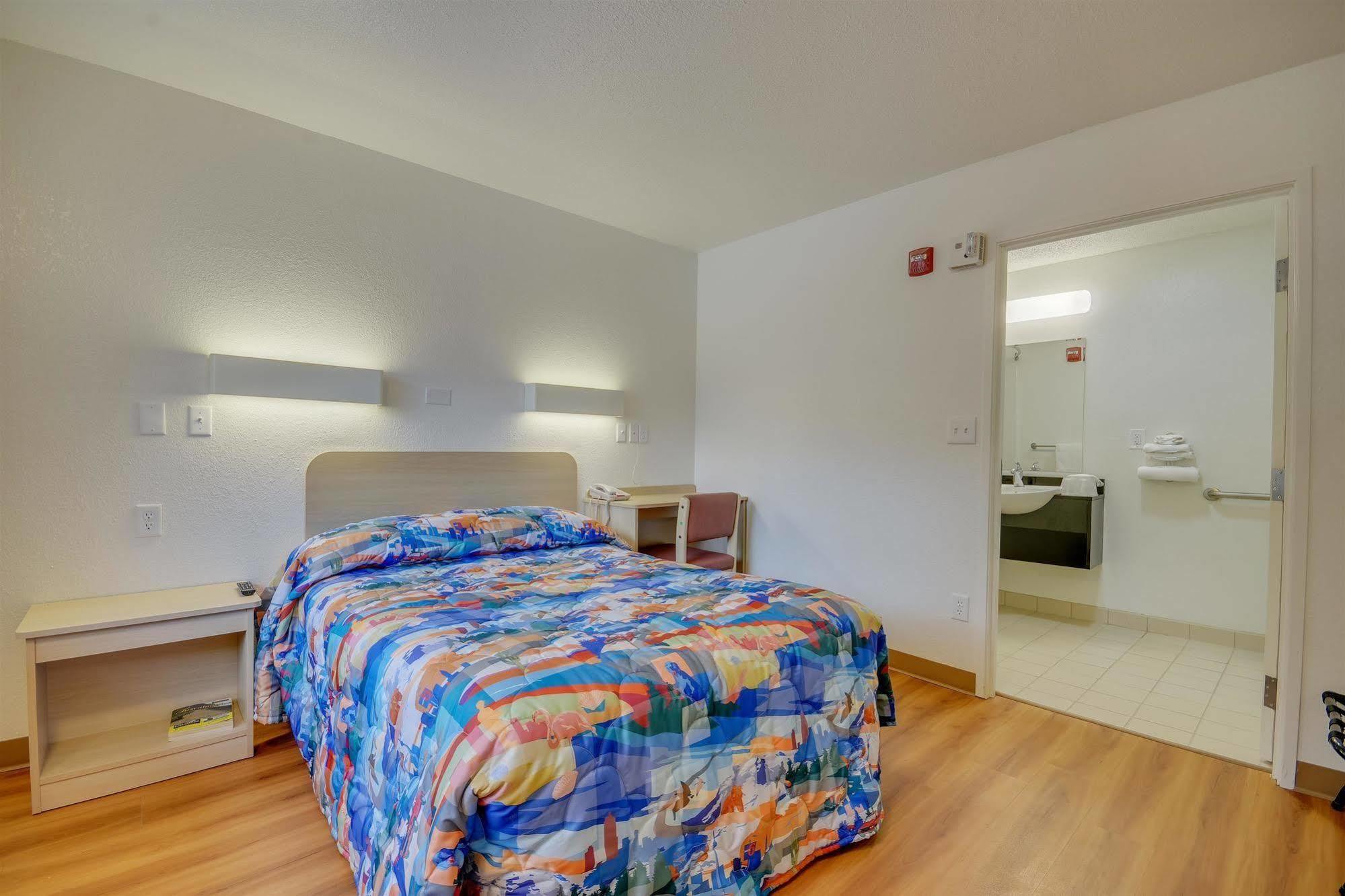 Hotel 6-tuscaloosa, Al