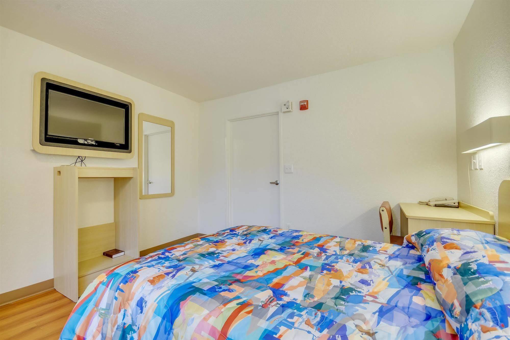 Hotel 6-tuscaloosa, Al Tuscaloosa