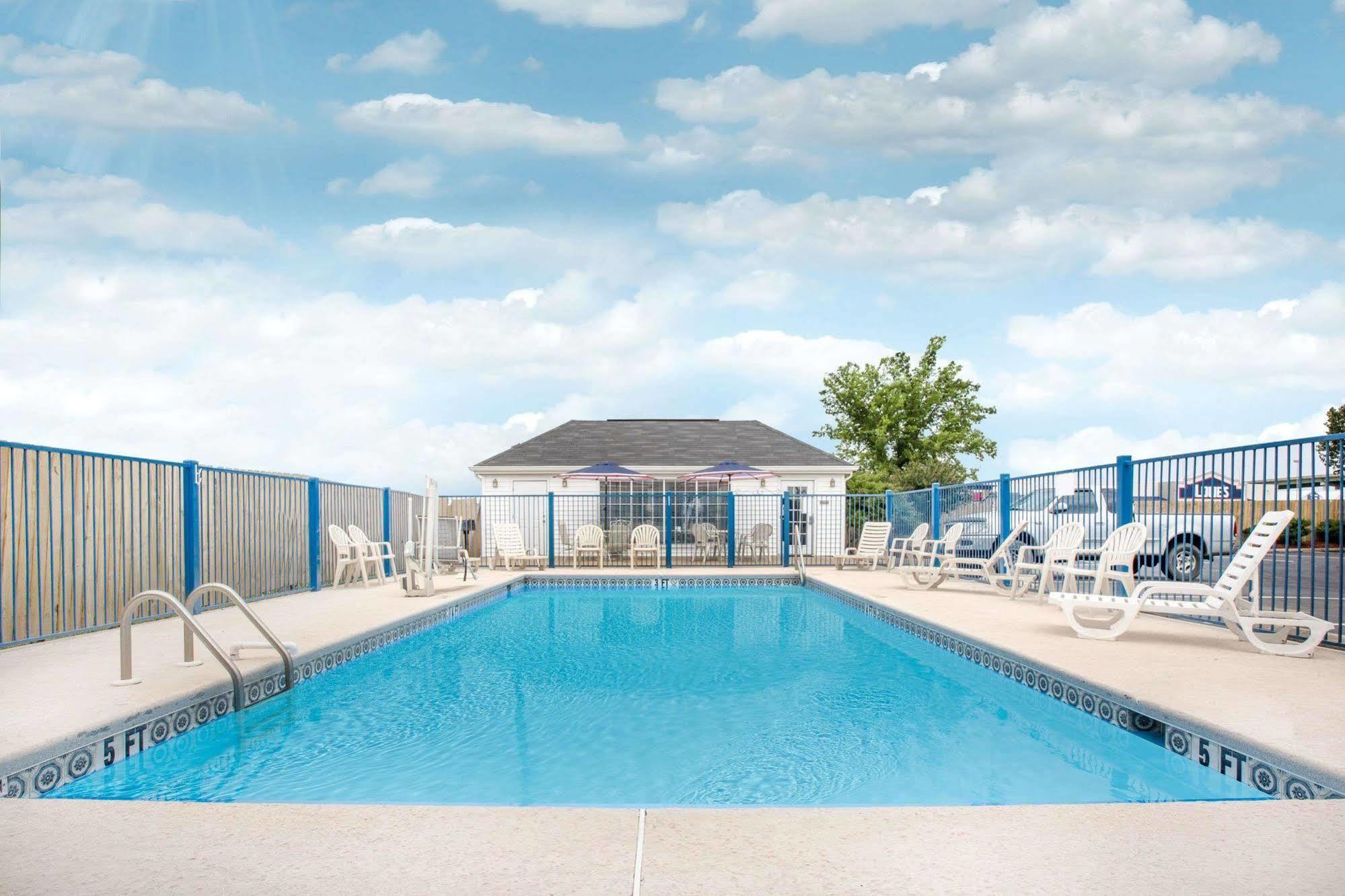 Baymont By Wyndham Motel Tuscaloosa