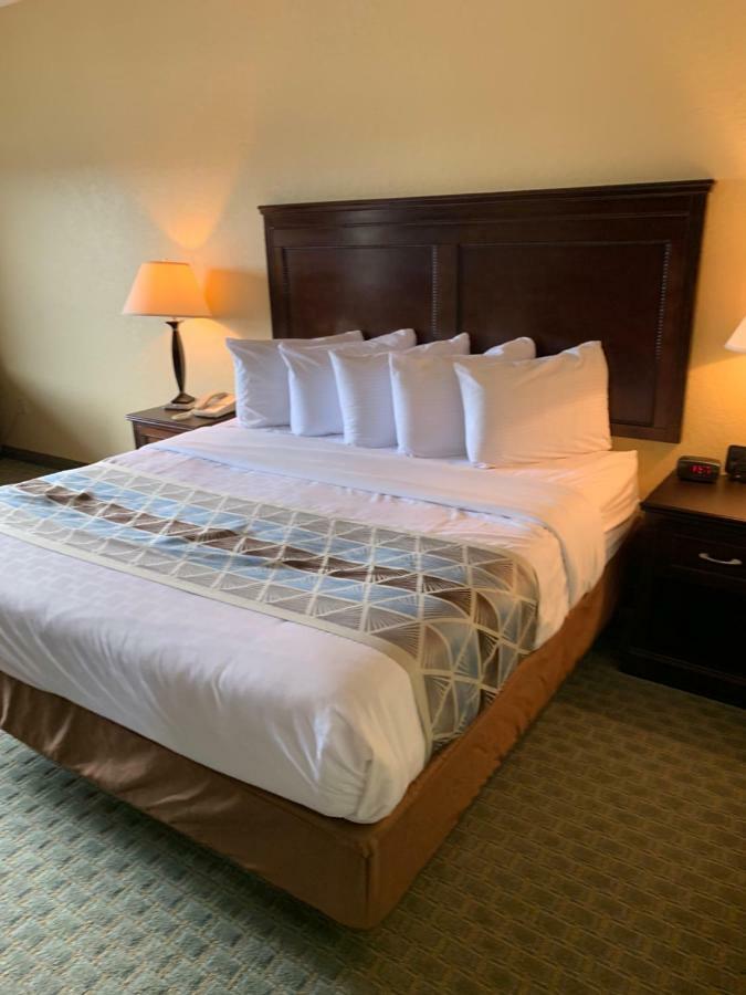 Motel Ambassador &