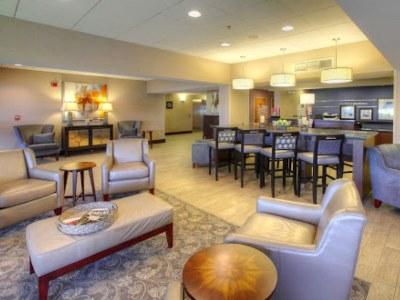 Hampton - East 3*